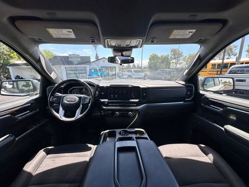Used 2023 GMC Sierra 1500 SLE AWD/4WD image 23