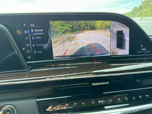 Used 2023 Cadillac Escalade Sport Platinum w/ LPO, ONYX Package image 16