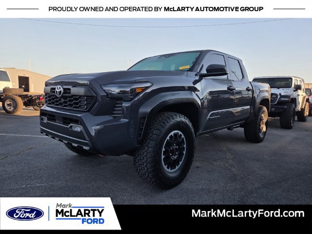 Used 2024 Toyota Tacoma TRD Off-Road AWD/4WD image 1