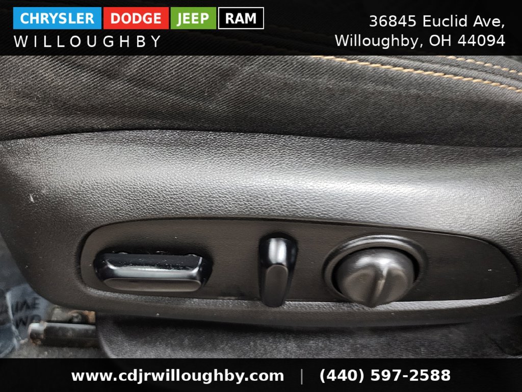 Used 2018 GMC Terrain SLE w/ Driver Convenience Package AWD/4WD image 16