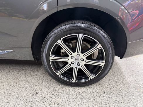 Used 2019 Volvo XC60 T6 Inscription w/ Protection Package Premier AWD/4WD image 39