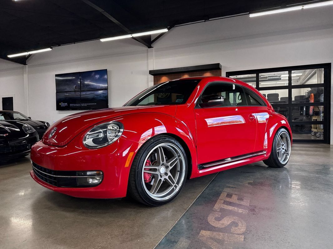 Used 2012 Volkswagen Beetle 2.0T FWD image 3