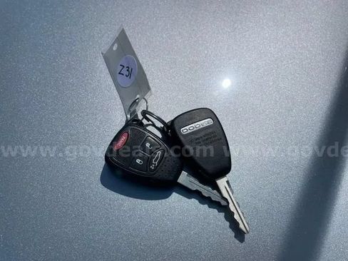 Used 2013 Dodge Avenger SE FWD image 7