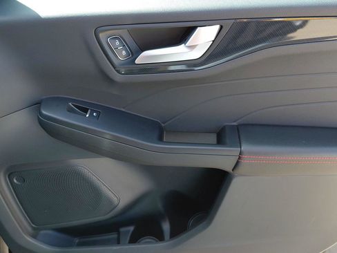 Used 2025 Ford Escape ST-Line image 14