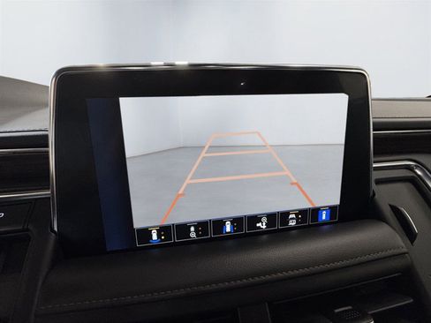 Used 2022 Chevrolet Tahoe High Country AWD/4WD image 17