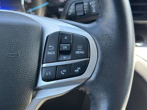 Used 2023 Ford Explorer XLT AWD/4WD image 34