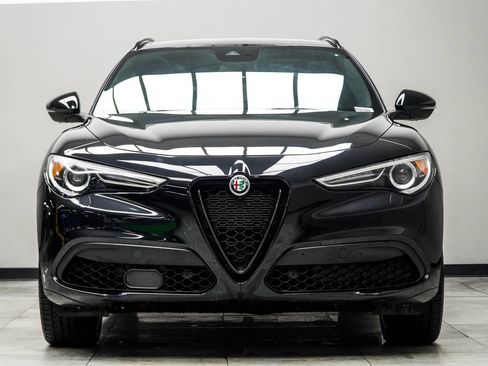 Used 2023 Alfa Romeo Stelvio Veloce AWD/4WD image 8