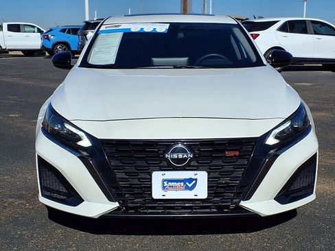 Used 2023 Chevrolet Colorado LT w/ LT Convenience Package image 2