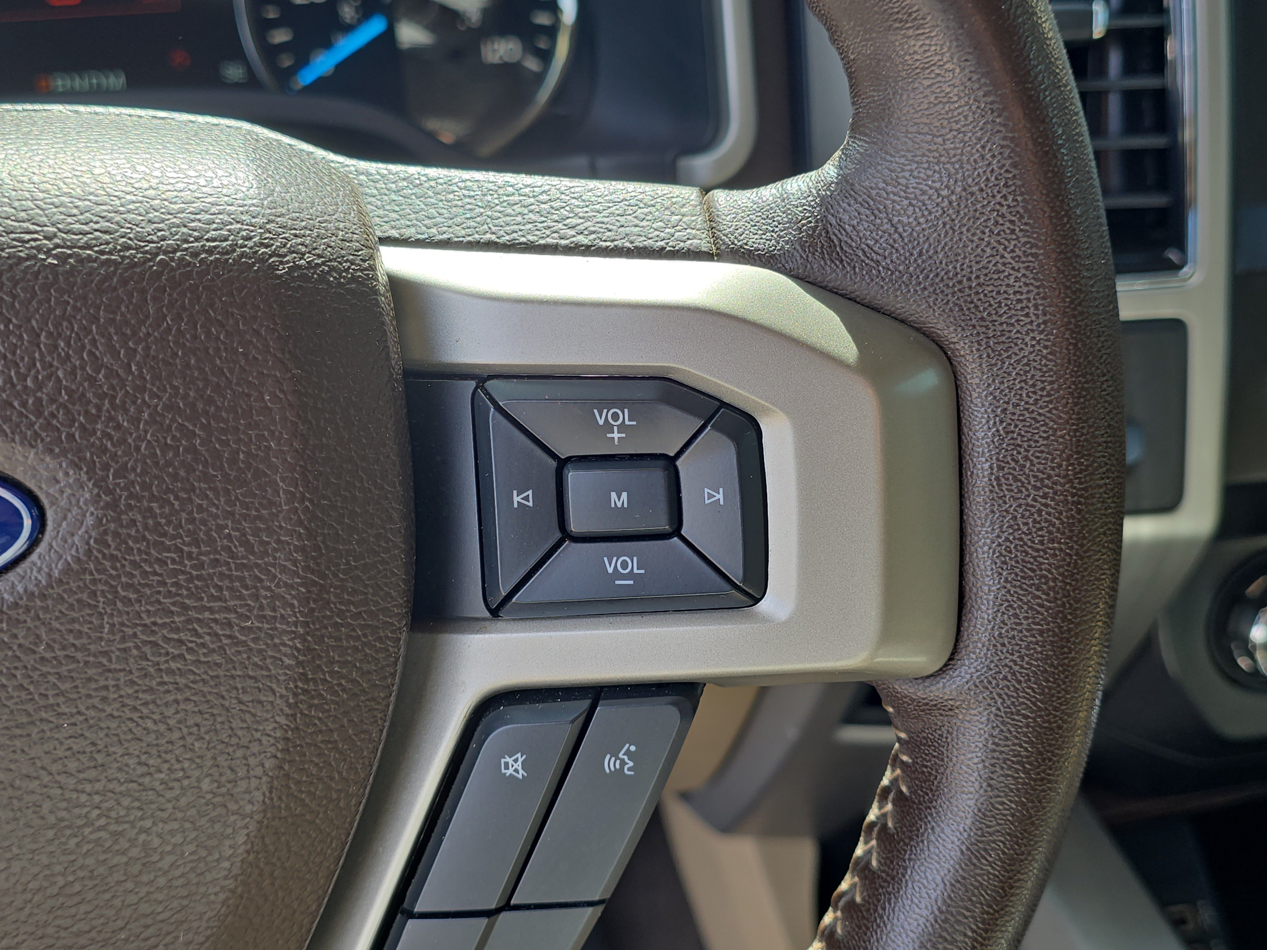 Used 2020 Ford F150 Lariat RWD image 30