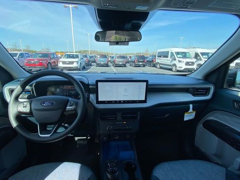 New 2026 Ford Maverick XLT image 25