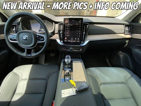 Used 2025 Volvo XC90 B6 Plus AWD/4WD image 5