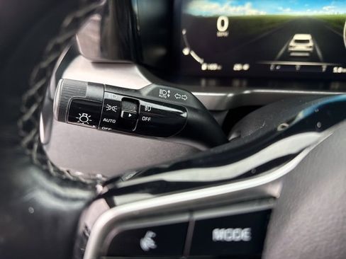 Used 2023 Kia Sorento SX image 21