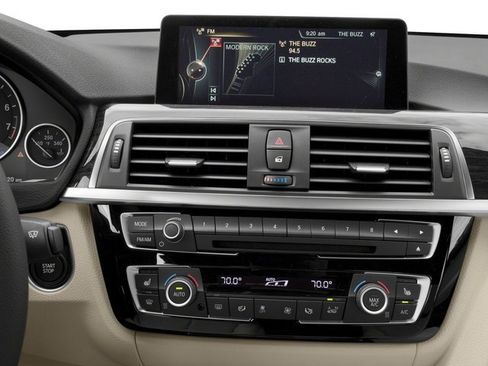 Used 2018 BMW 330e w/ Convenience Package image 32