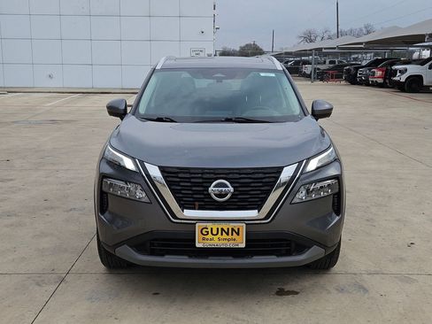 Used 2021 Nissan Rogue SV w/ Premium Package image 8
