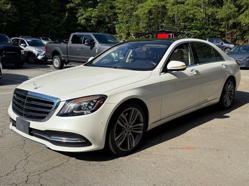 Used 2019 Mercedes-Benz S 560 Sedan image 3