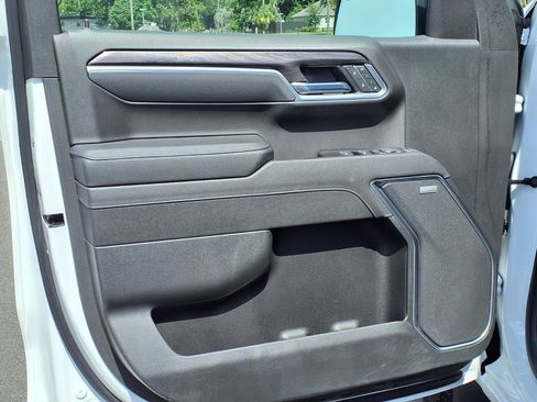 Used 2025 Chevrolet Silverado 1500 LTZ AWD/4WD image 14