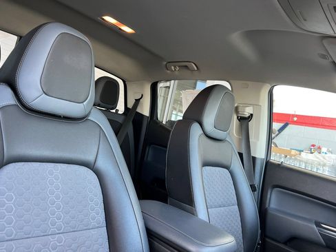 Used 2018 Chevrolet Colorado Z71 AWD/4WD image 13