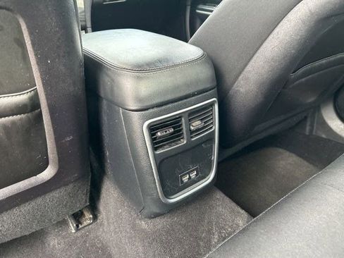 Used 2019 Chrysler 300 Touring w/ Sport Appearance Package image 33