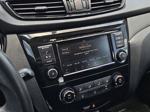 Used 2019 Nissan Rogue Sport S w/ Appearance Package FWD image 22