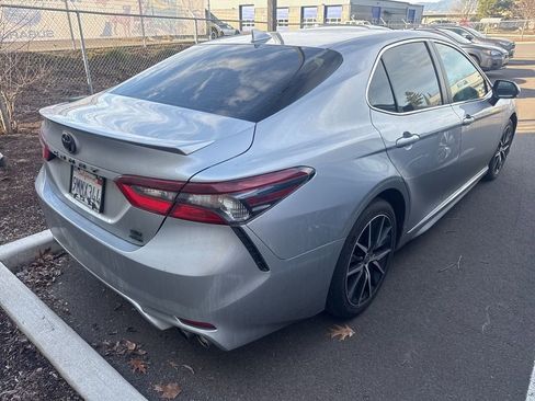 Used 2021 Toyota Camry SE w/ Cold Weather Package image 3