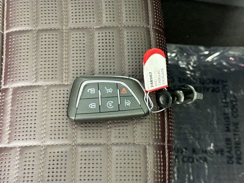 Used 2021 Cadillac Escalade Sport Platinum image 44