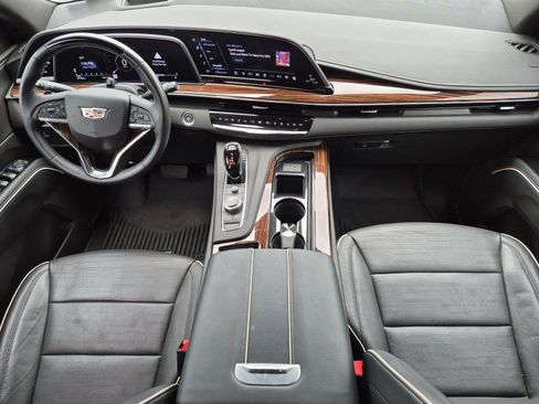 Used 2023 Cadillac Escalade Premium Luxury w/ LPO, Radiant Package AWD/4WD image 13
