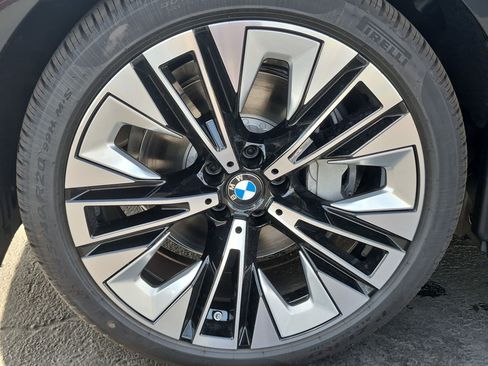 New 2027 BMW i5 eDrive40 w/ Convenience Package RWD image 13
