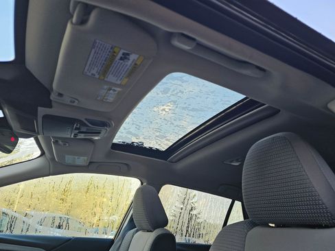 Used 2023 Subaru Outback Premium image 24