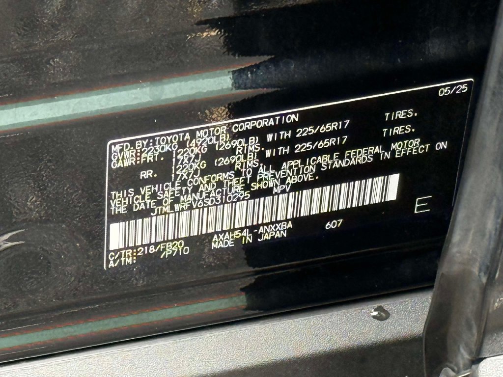 Used 2025 Toyota RAV4 LE AWD/4WD image 31