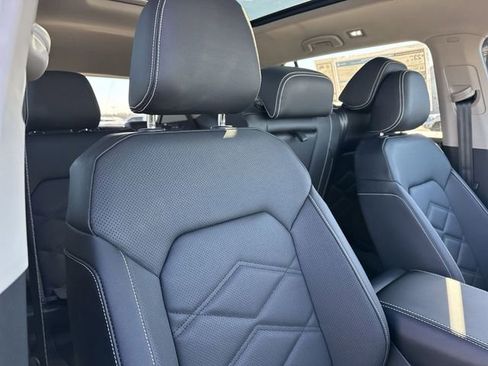 New 2026 Volkswagen Atlas SE FWD image 25