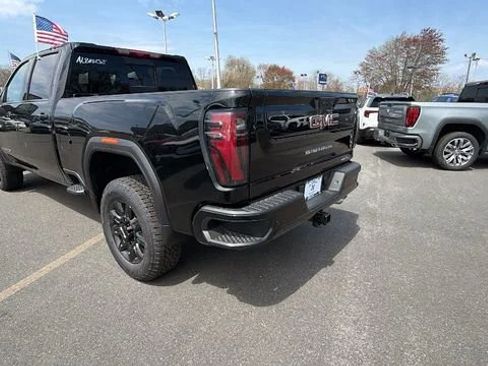 New 2026 GMC Sierra 2500 AT4 w/ Technology Package AWD/4WD image 5