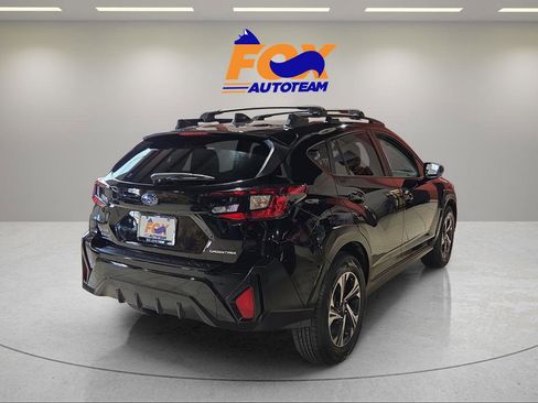 Used 2024 Subaru Crosstrek 2.0i Premium image 4