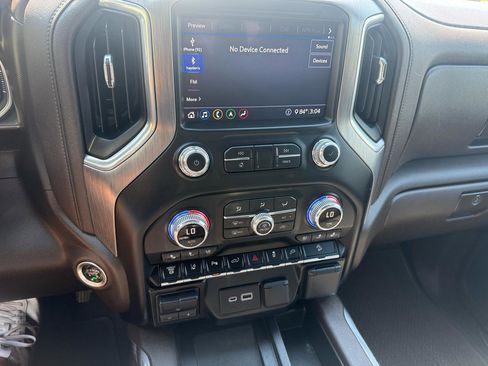 Used 2020 GMC Sierra 2500 Denali w/ Denali Ultimate Package AWD/4WD image 18