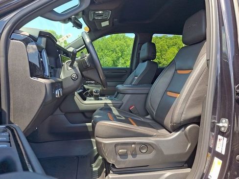 Used 2022 GMC Sierra 1500 AT4 w/ AT4 Premium Package AWD/4WD image 13