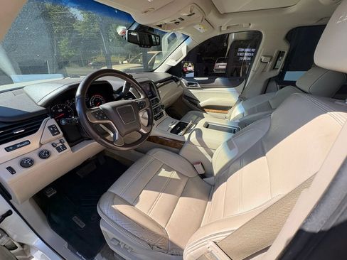 Used 2015 GMC Yukon XL Denali w/ Touring Package AWD/4WD image 11