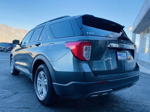 Used 2020 Ford Explorer XLT w/ Equipment Group 202A image 4