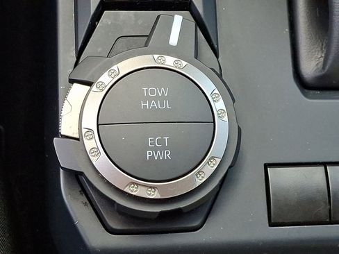 Used 2025 Toyota Tacoma SR5 image 26