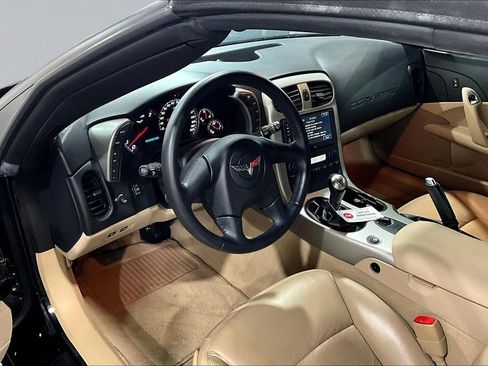 Used 2005 Chevrolet Corvette Convertible w/ Preferred Equipment Group RWD image 15