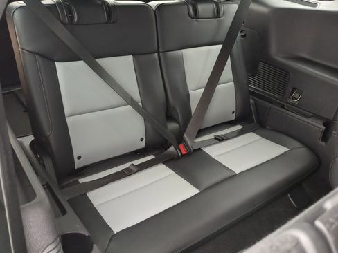 Certified 2022 Ford Explorer XLT w/ XLT Sport Appearance Package image 25