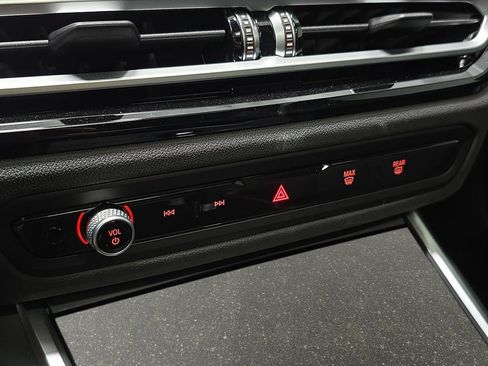 Used 2024 BMW M2 RWD image 23