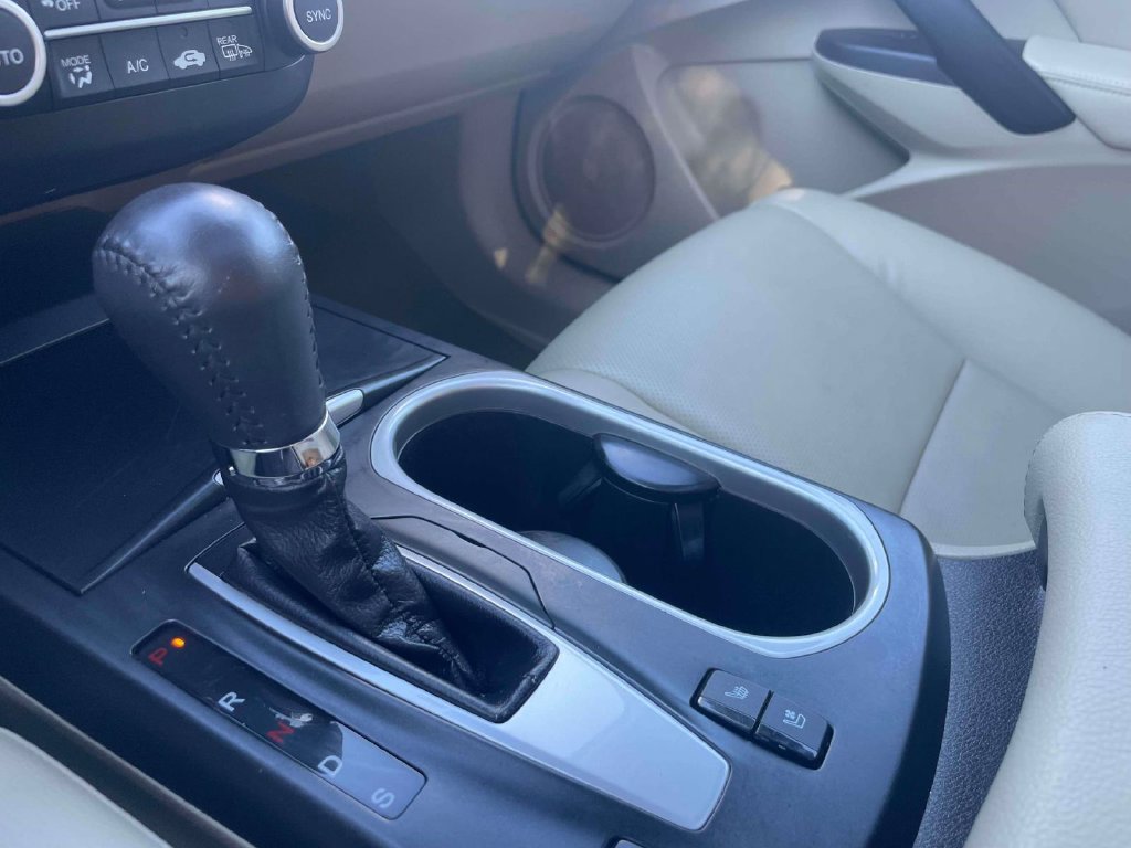 Used 2018 Acura RDX w/ Advance Package AWD/4WD image 31