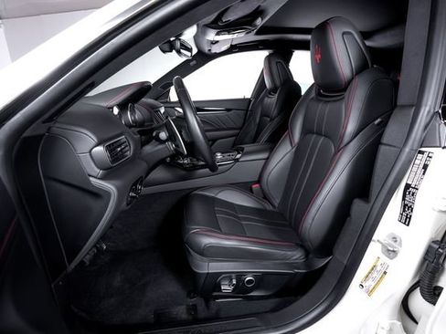 Used 2024 Maserati Levante GT Ultima AWD/4WD image 16