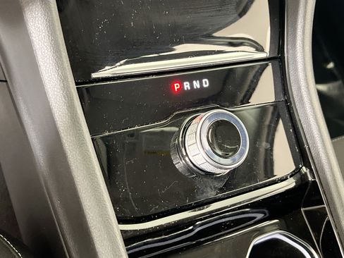 Used 2023 Jeep Grand Cherokee Laredo AWD/4WD image 16