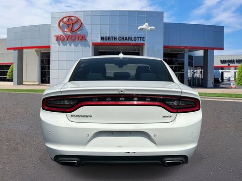 Used 2016 Dodge Charger SXT w/ Driver Confidence Group RWD image 6