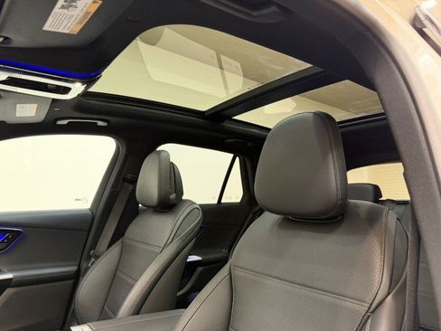 Certified 2025 Mercedes-Benz GLC 300 image 20