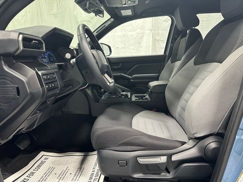 Used 2025 Toyota 4Runner TRD Off-Road image 14