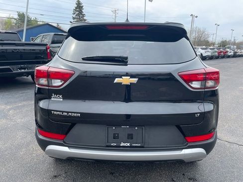 Used 2023 Chevrolet TrailBlazer LT w/ Convenience Package FWD image 6