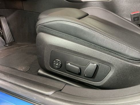 Certified 2025 BMW 330i Sedan w/ M Sport Package RWD image 20