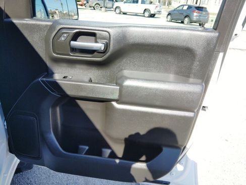 Used 2019 GMC Sierra 1500 4x4 Crew Cab w/ Convenience Package image 28