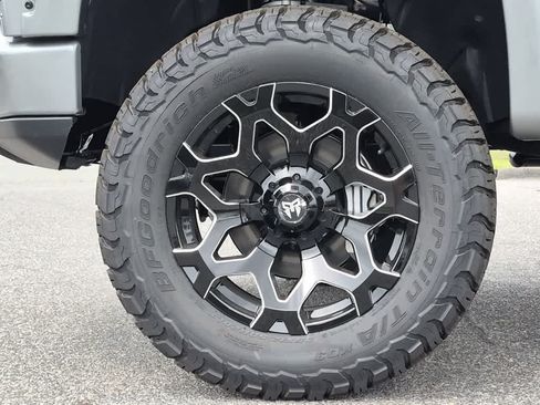 New 2026 GMC Sierra 1500 AT4 w/ AT4 Premium Package AWD/4WD image 8